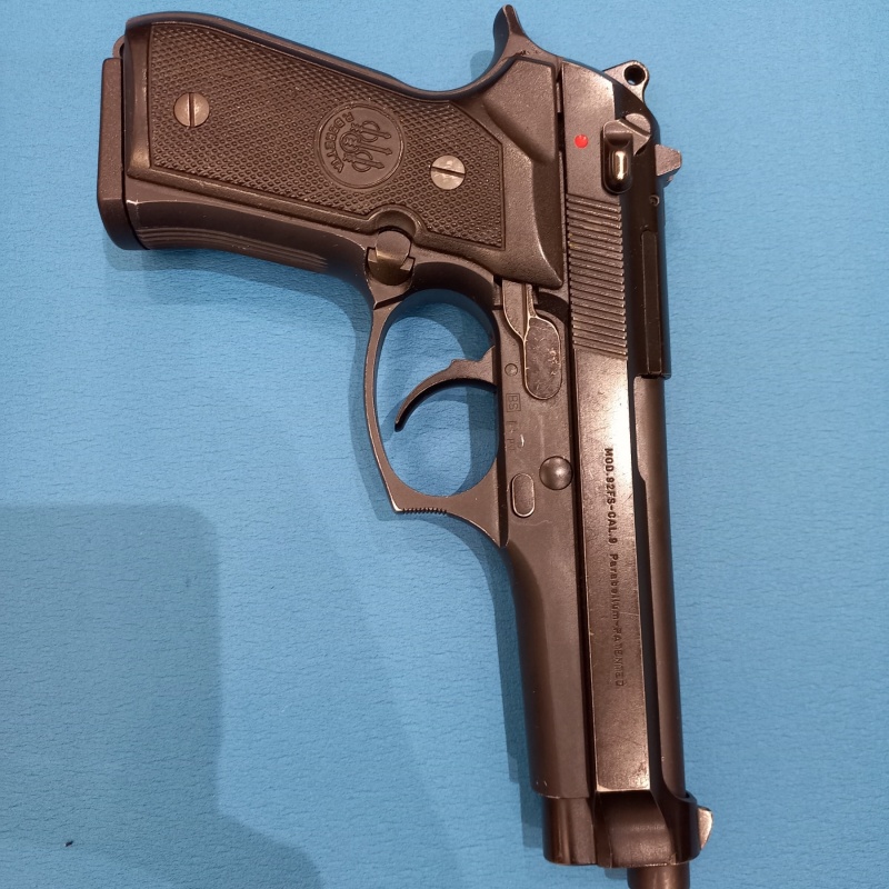 KUSURSUZ BERETTA FS92