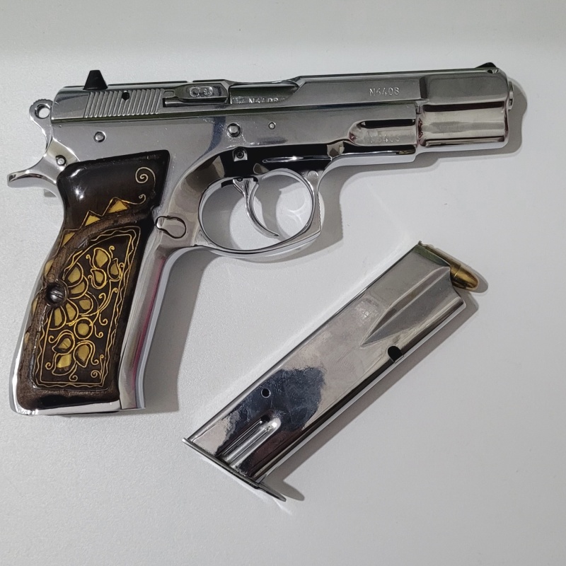 Emekli polis den satılık çok temiz bakımlı cz75B