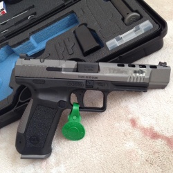 CANİK TP9 SFX TUNGSTEN MEMURDAN SIFIR KUTUSUNDA HİÇ KULLANILMAMIŞTIR.
