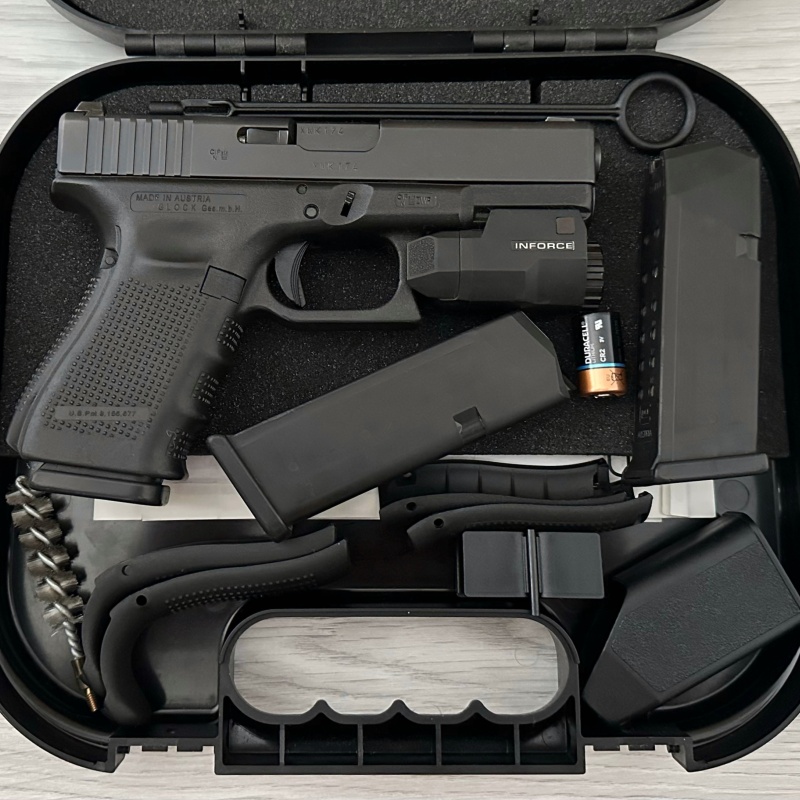 GLOCK 19C + İNFORCE APLC TAKTİK FENER + KYDEX GÖREV VE İÇ KILIFLAR