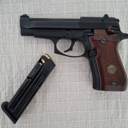 Emniyet mensubundan Beretta Mod F81