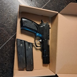 KAMU GÖREVLİSİNDEN ORJİNAL BOYALI CZ75B