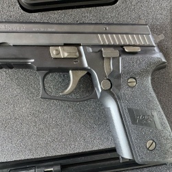 EMEKLİ EMNİYET GÖREVLİSİNDEN BULUNDURMA RUHSATLI,KUTUSUNDA,SADECE DENEME ATIŞI YAPILAN ALSO SİGSAUER P 229
