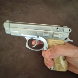 CZ 75 COMPACT