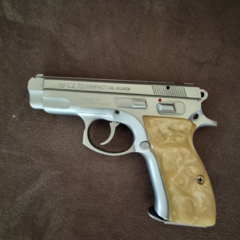 CZ 75 COMPACT