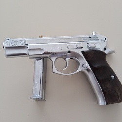 Cz