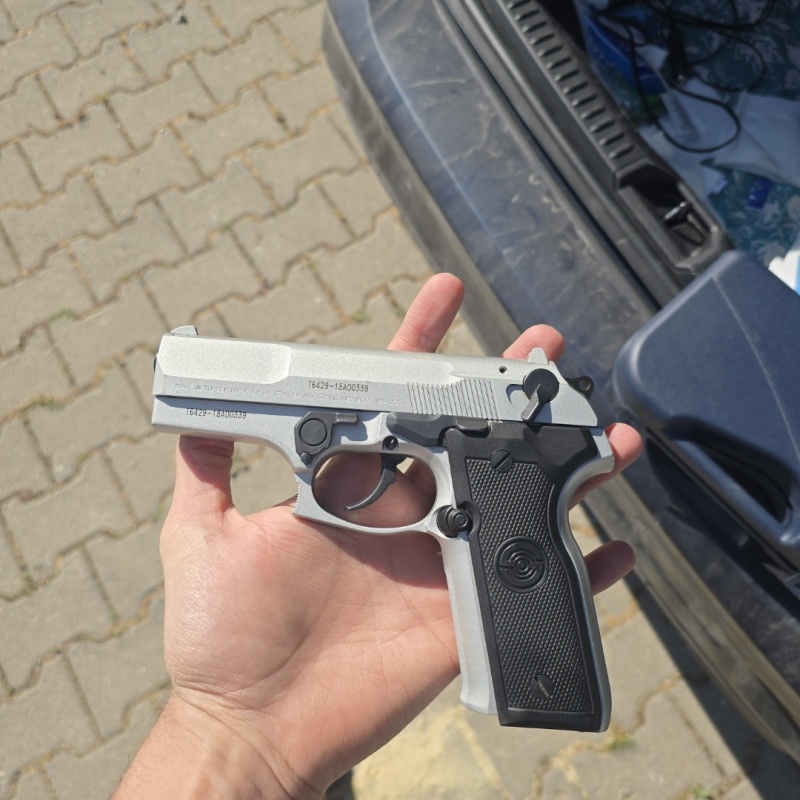 STOEGER COUGAR 8000 F Temiz