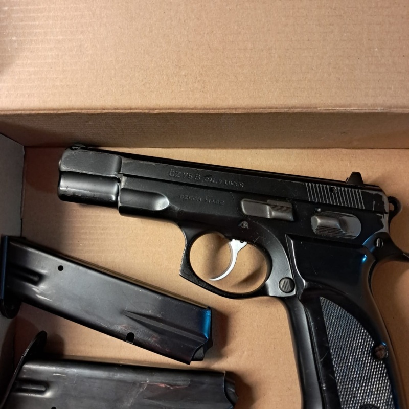 KAMU GÖREVLİSİNDEN ORJİNAL BOYALI CZ75B
