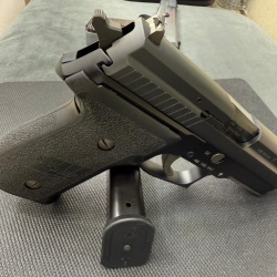 ÇOK TEMİZ AZ KULANILMIŞ SIG SAUER P229