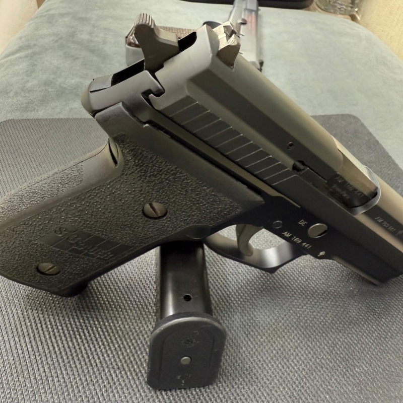 ÇOK TEMİZ AZ KULANILMIŞ SIG SAUER P229