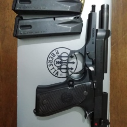 Polisten Beretta FS92