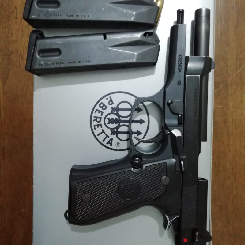 Polisten Beretta FS92