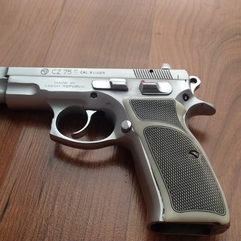 Emekli Polisten Efsane CZ 75 B