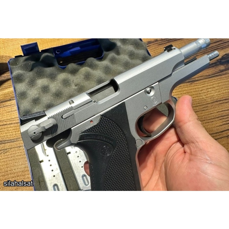 SMITH & WESSON 5906 SIFIR GİBİ